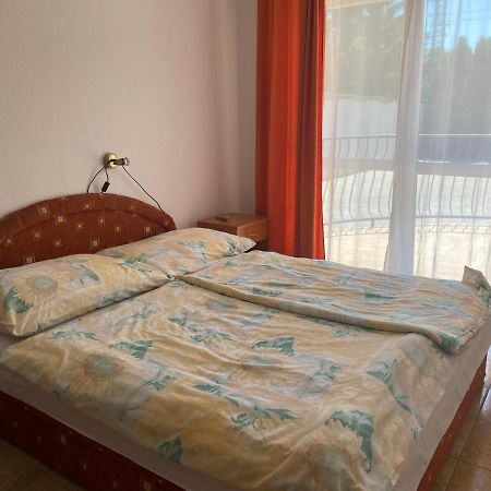 Abigel Apartmanhaz Balatonfured Luaran gambar
