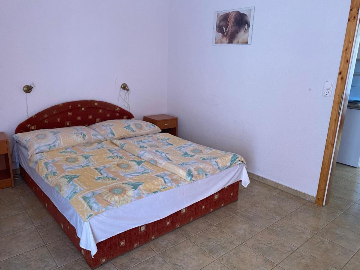 Abigel Apartmanhaz Balatonfured Luaran gambar
