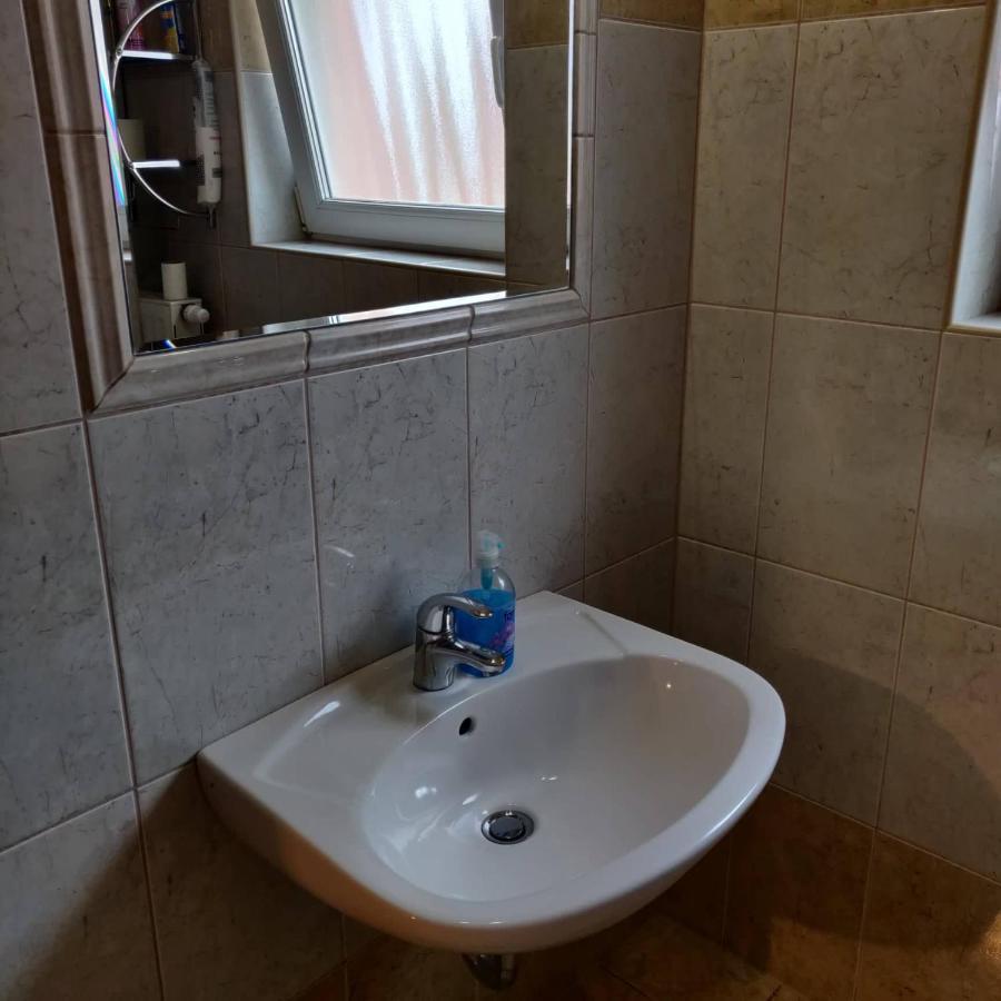Abigel Apartmanhaz Balatonfured Luaran gambar