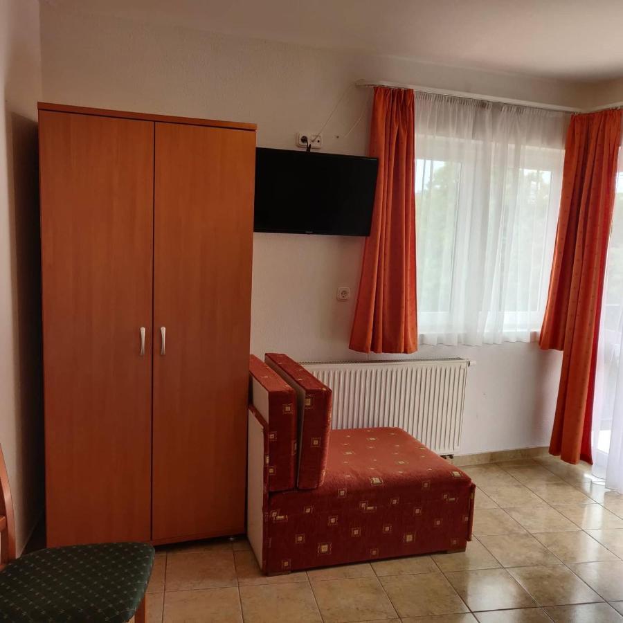 Abigel Apartmanhaz Balatonfured Luaran gambar