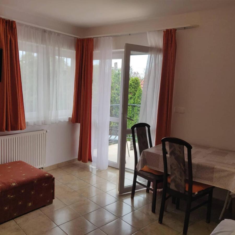 Abigel Apartmanhaz Balatonfured Luaran gambar
